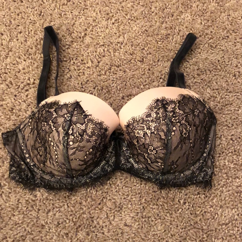 Never worn VS bra